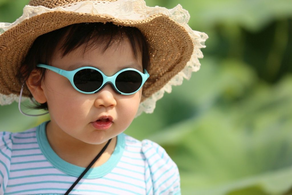 child, child playing, children's-1160096.jpg